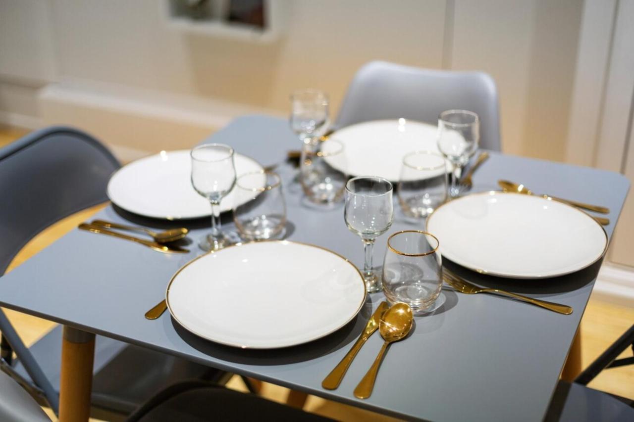 Trendy 1 Bedroom Apartment In The Heart Of Londres Extérieur photo